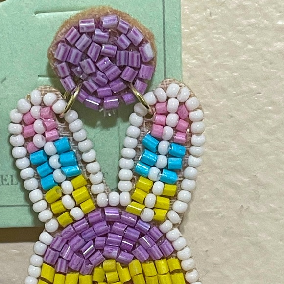 💕🐇Multicolor Beaded Easter Bunny Rabbit Earrings - Picture 2 of 3